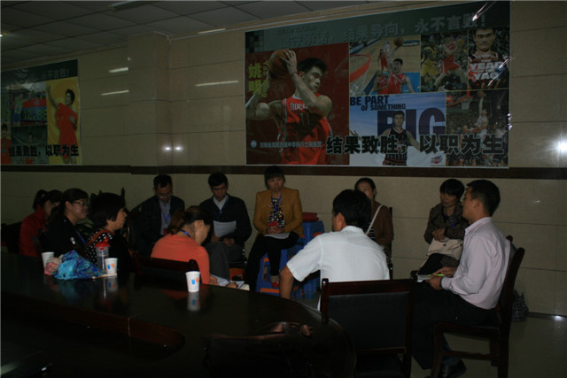 驻马店上蔡四中来我校参观学习