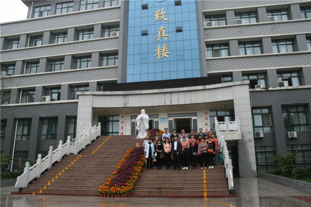 驻马店上蔡四中来我校参观学习