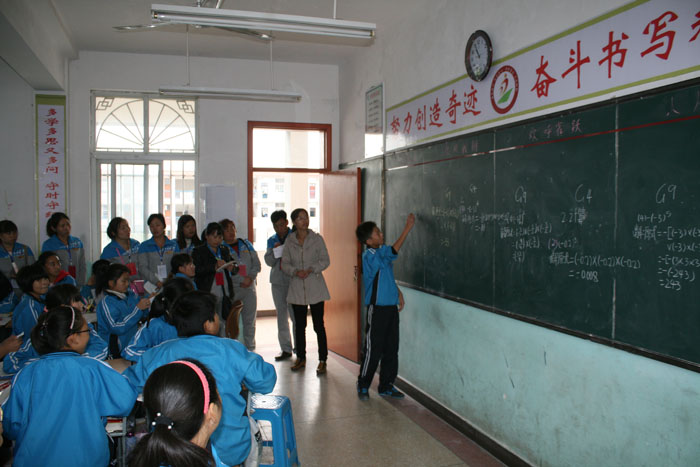 郸城英博学校来我校参观