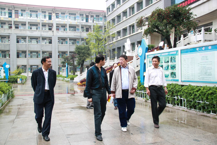 北大王继华教授莅临我校参观指导