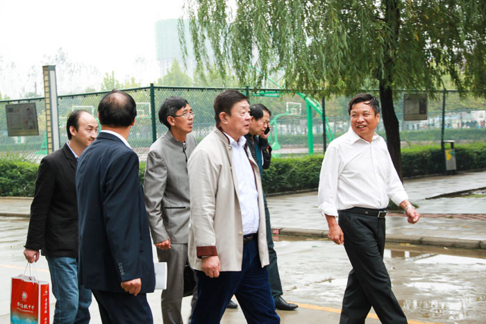 北大王继华教授莅临我校参观指导