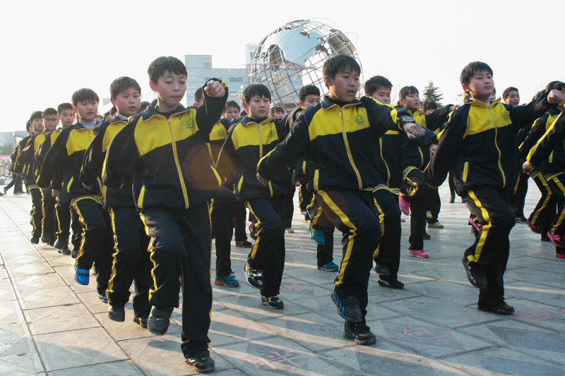 新学期大课间甩手操