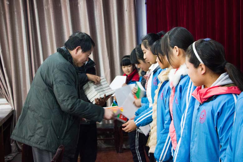 优秀学生学期表彰