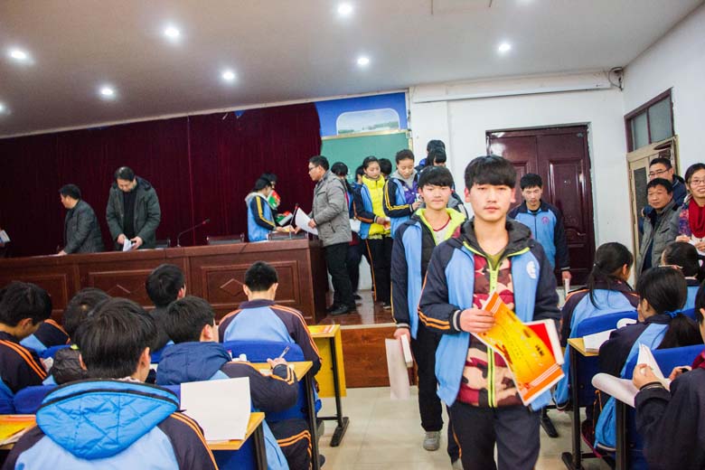优秀学生学期表彰
