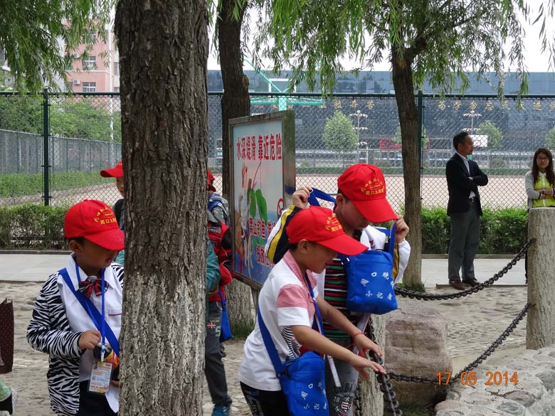 周口晚报小记者校园采风