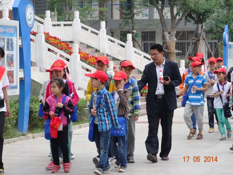 周口晚报小记者校园采风
