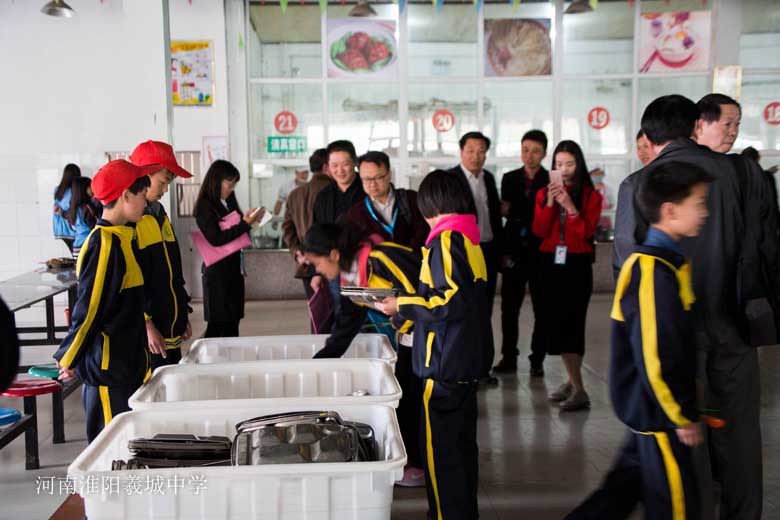 省一校一品专家团参观交流
