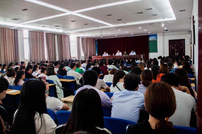 羲城中学再次承接2016年高考监考员的后勤保障服务