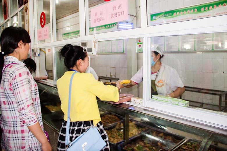 羲城中学再次承接2016年高考监考员的后勤保障服务