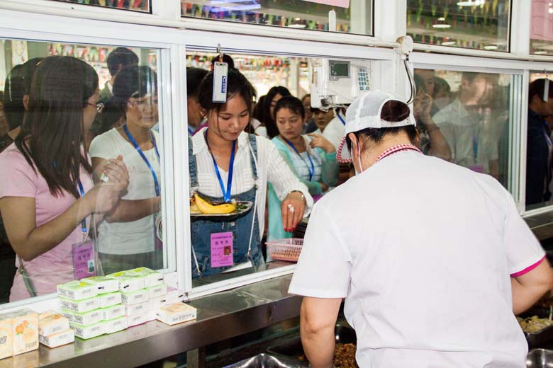 羲城中学再次承接2016年高考监考员的后勤保障服务