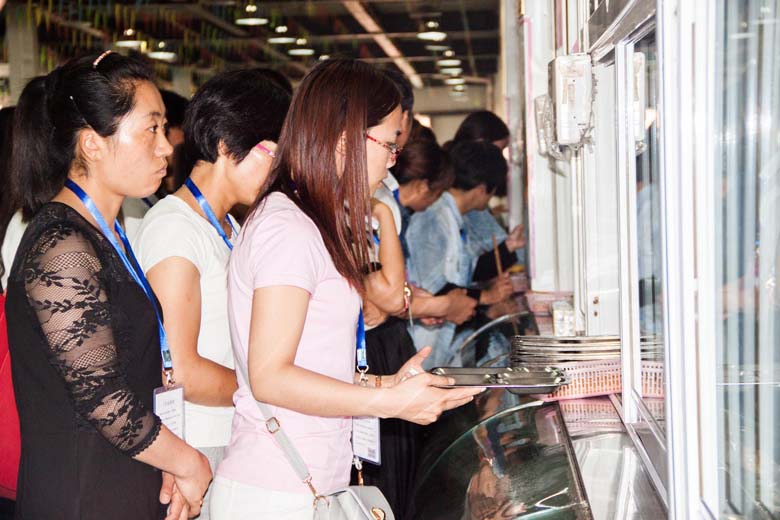 羲城中学再次承接2016年高考监考员的后勤保障服务