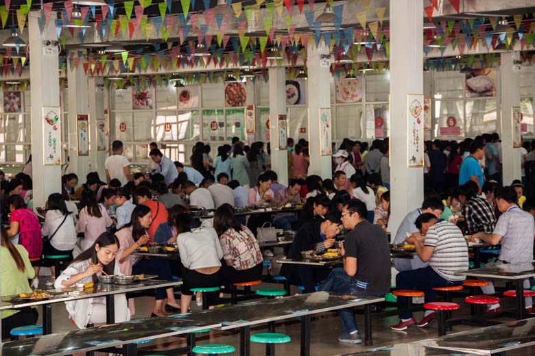 羲城中学再次承接2016年高考监考员的后勤保障服务