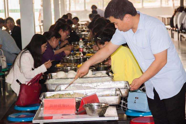 羲城中学再次承接2016年高考监考员的后勤保障服务