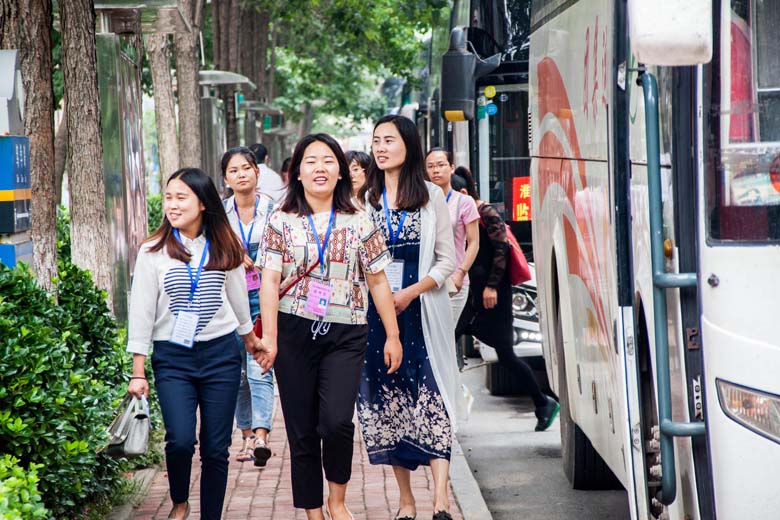 羲城中学再次承接2016年高考监考员的后勤保障服务