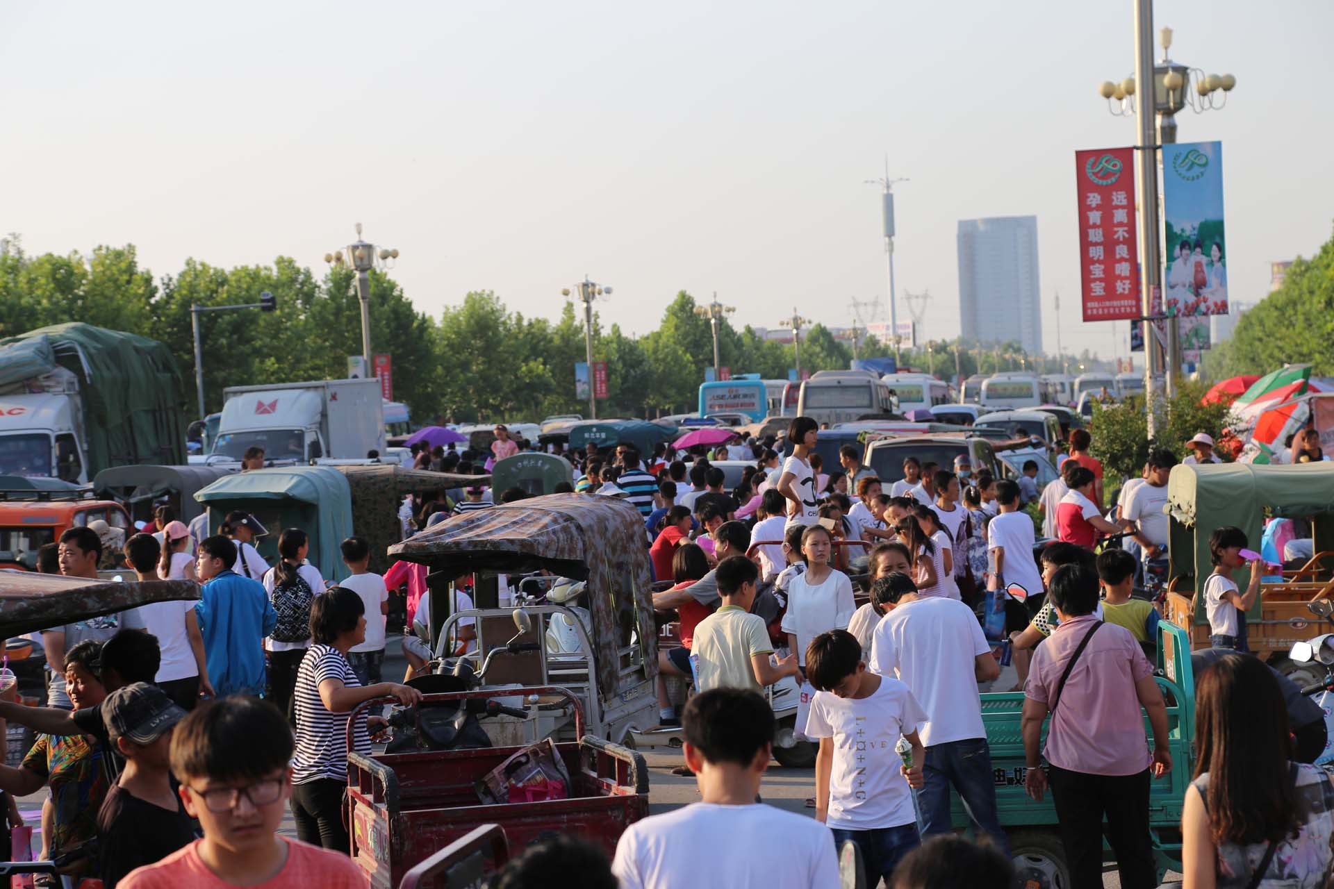 小招考试顺利进行