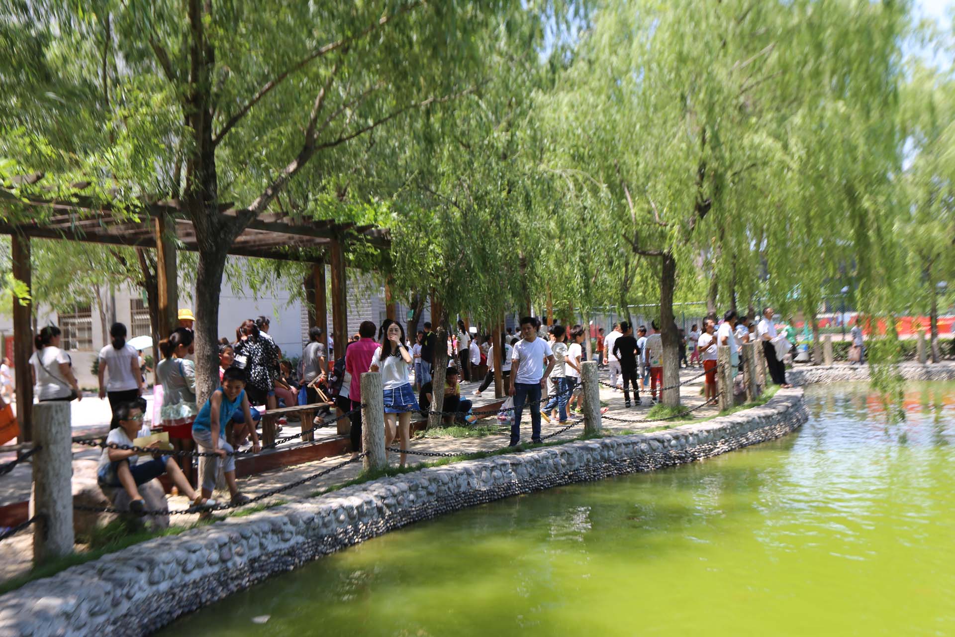 小招考试顺利进行