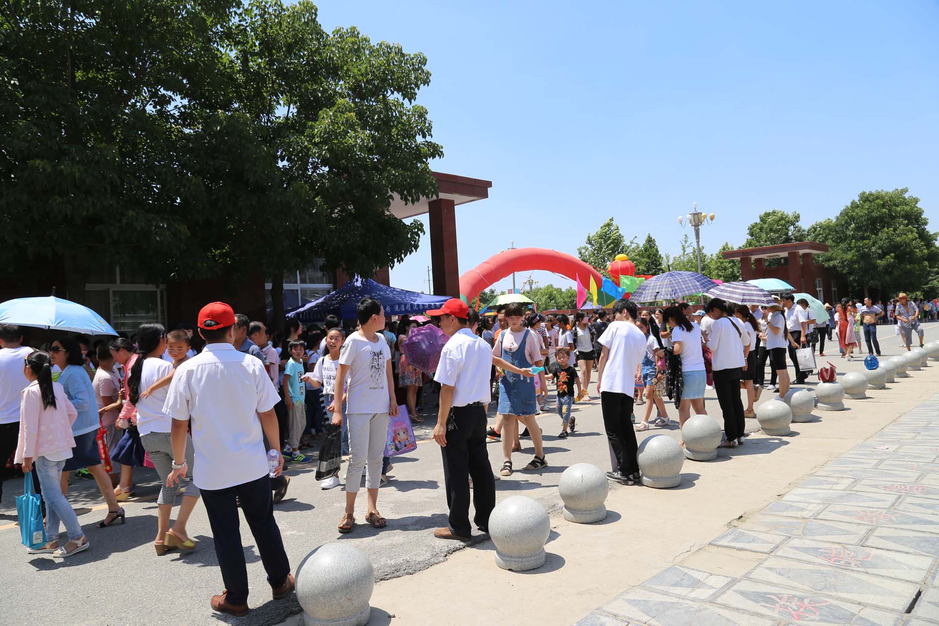 小招考试顺利进行