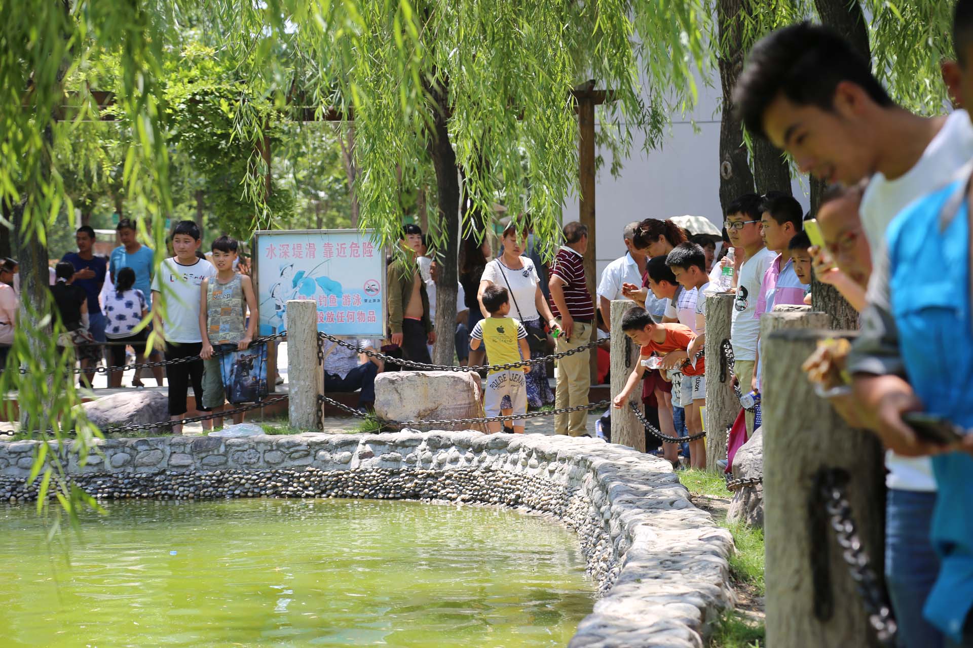 小招考试顺利进行