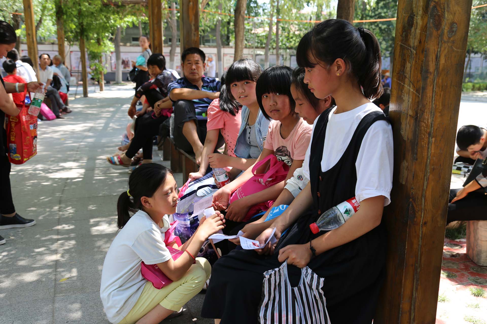 小招考试顺利进行