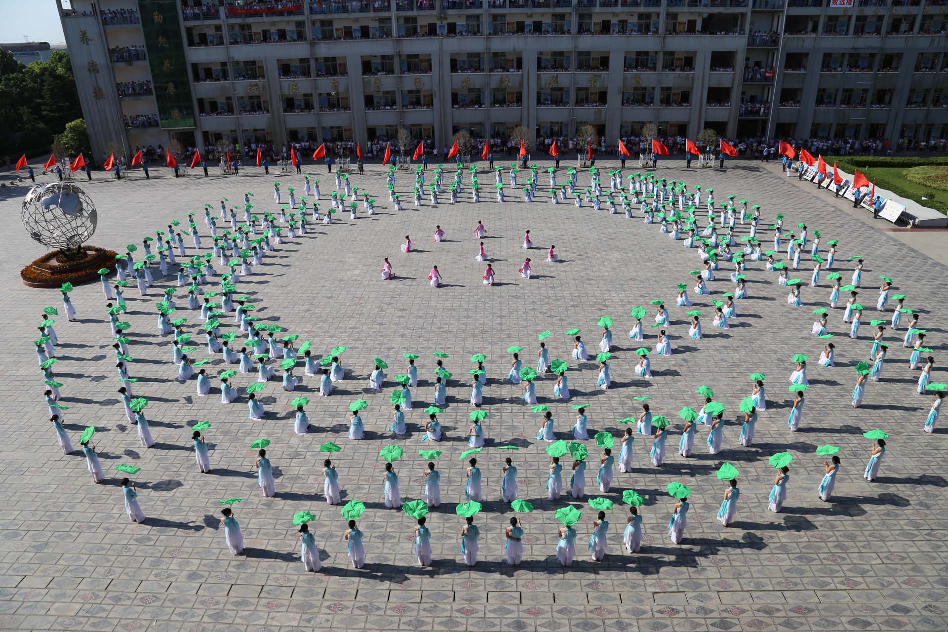 小招考试顺利进行