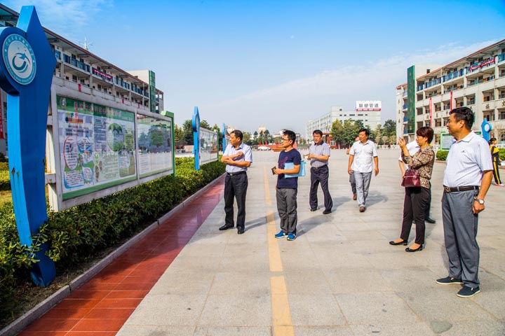 省爱卫会领导来我校检查指导工作