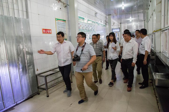 省爱卫会领导来我校检查指导工作