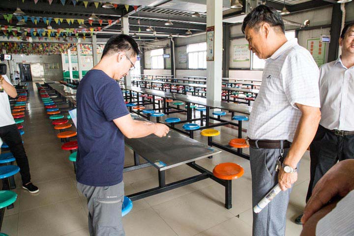 省爱卫会领导来我校检查指导工作