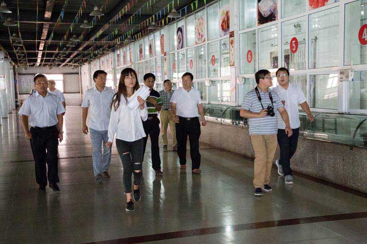 省爱卫会领导来我校检查指导工作