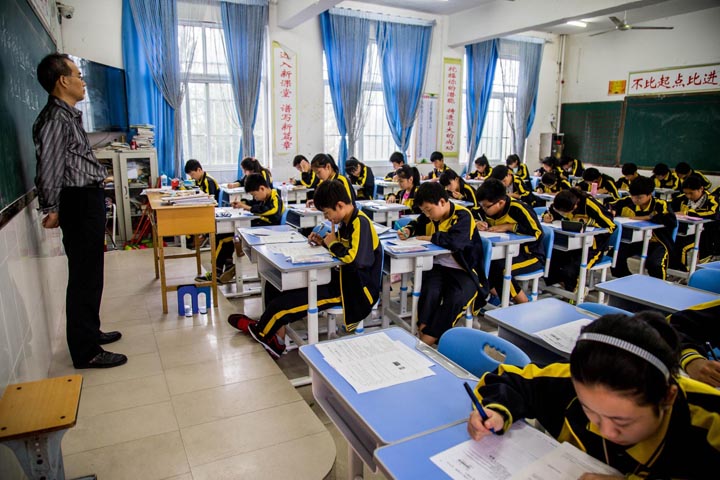 我校举行本学期第一次月考