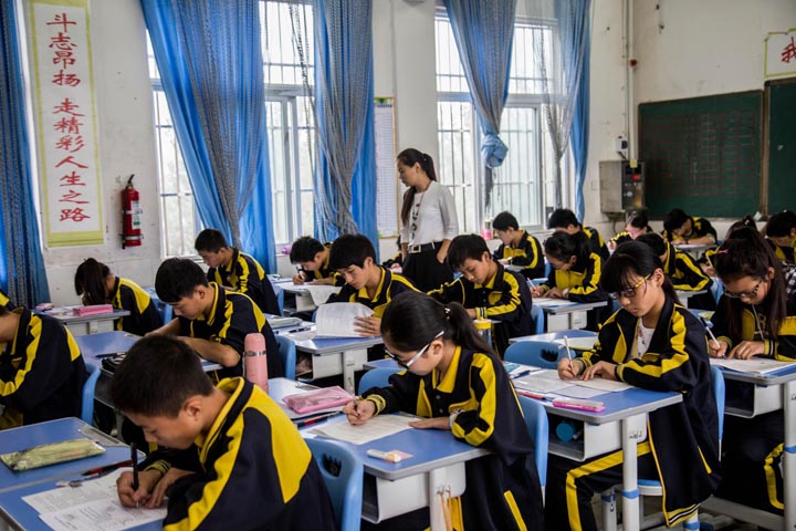 我校举行本学期第一次月考