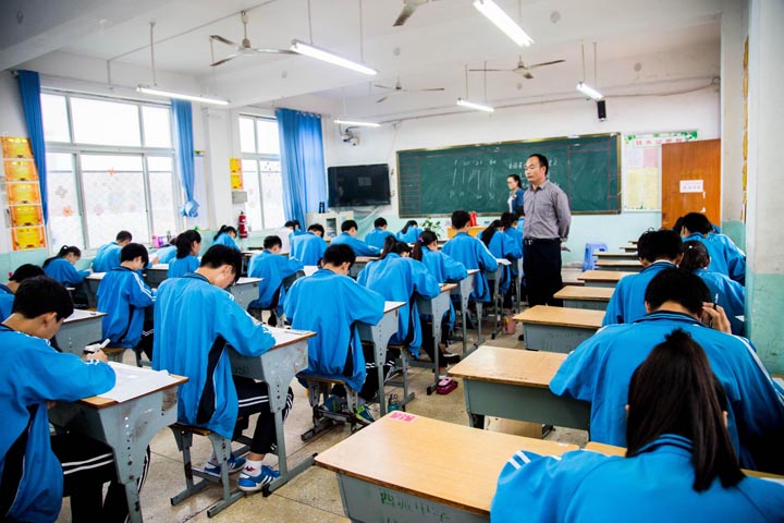 我校举行本学期第一次月考