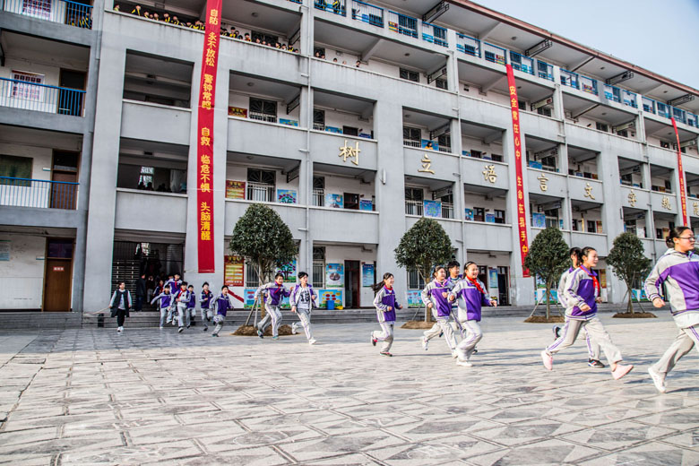 淮阳县第22个安全教育日应急疏散演练在羲城中学举行