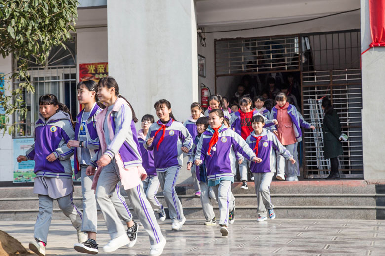 淮阳县第22个安全教育日应急疏散演练在羲城中学举行