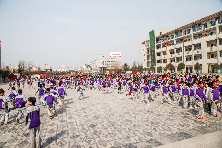 淮阳县第22个安全教育日应急疏散演练在羲城中学举行