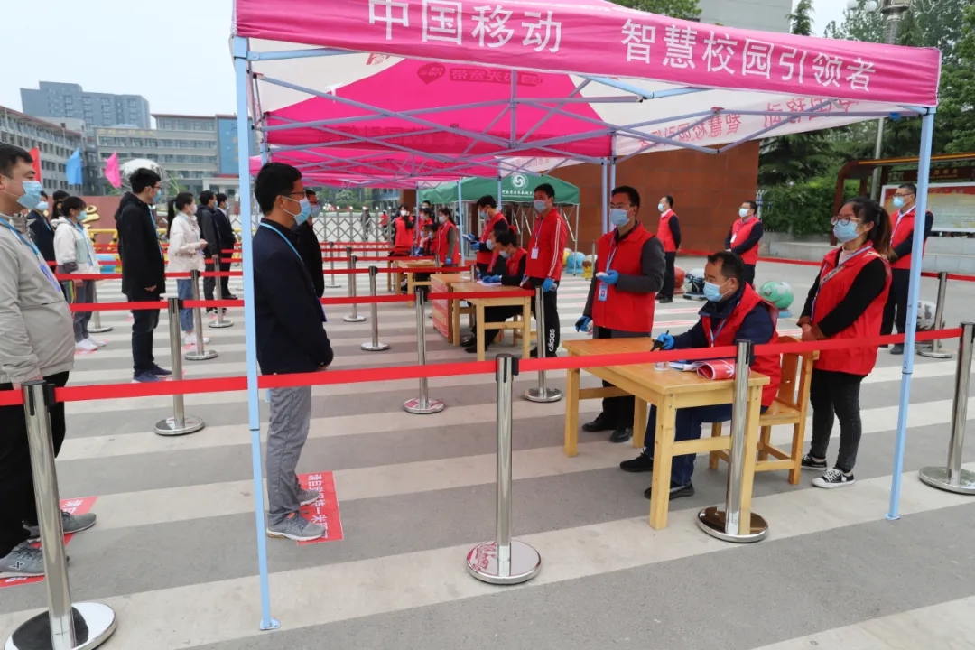 羲城中学开展春季开学疫情防控演练，严把复学入校第一关