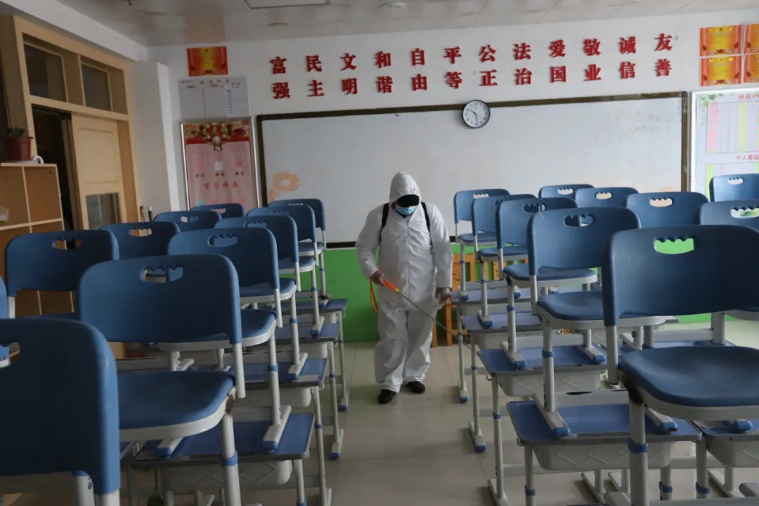 羲城中学开展春季开学疫情防控演练，严把复学入校第一关