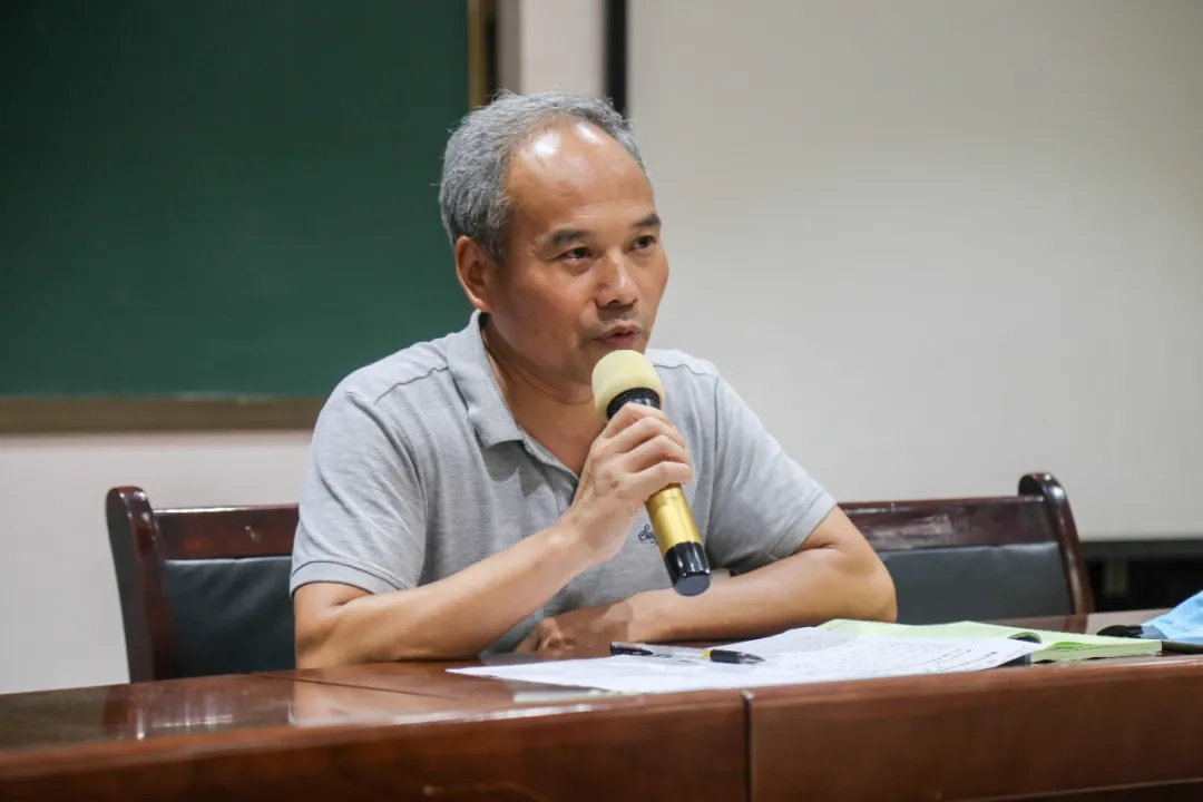 不负韶华 砥砺前行——羲城中学举行期中考试表优暨教育大会