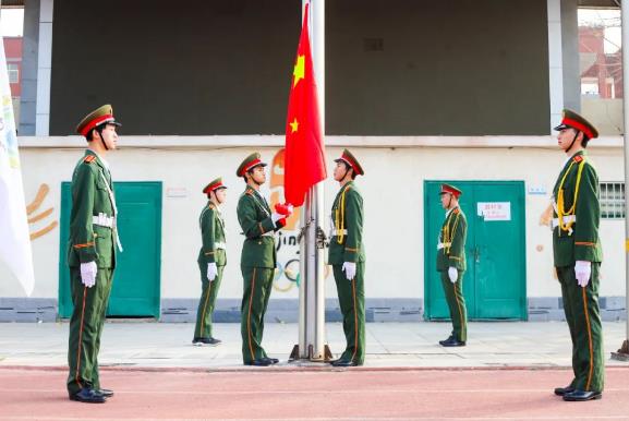 弘扬志愿精神 引领文明风尚——淮阳区羲城中学举行主题升旗仪式