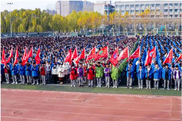 弘扬志愿精神 引领文明风尚——淮阳区羲城中学举行主题升旗仪式