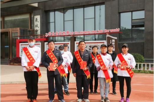 淮阳区羲城中学举行2021年秋季开学典礼暨表彰大会